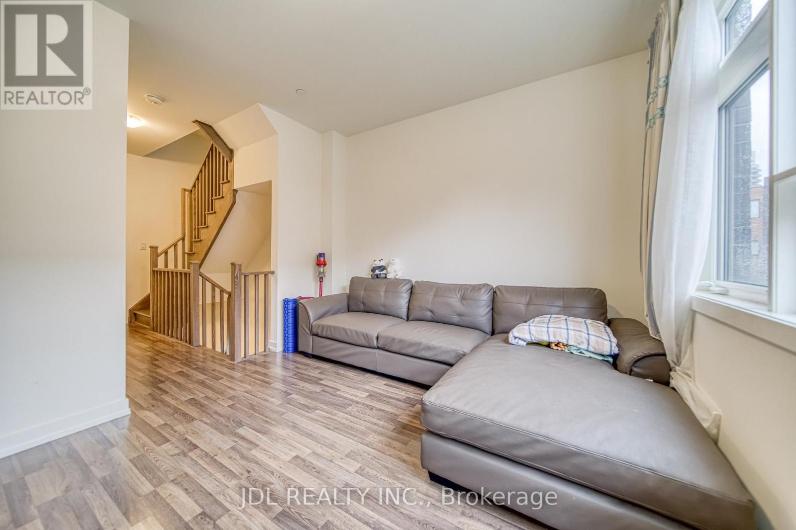 #118 370 D RED MAPLE ROAD - 19