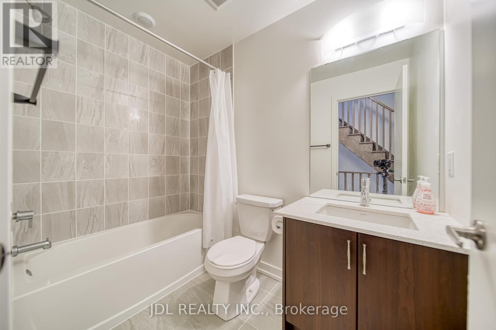 #118 370 D RED MAPLE ROAD - 22