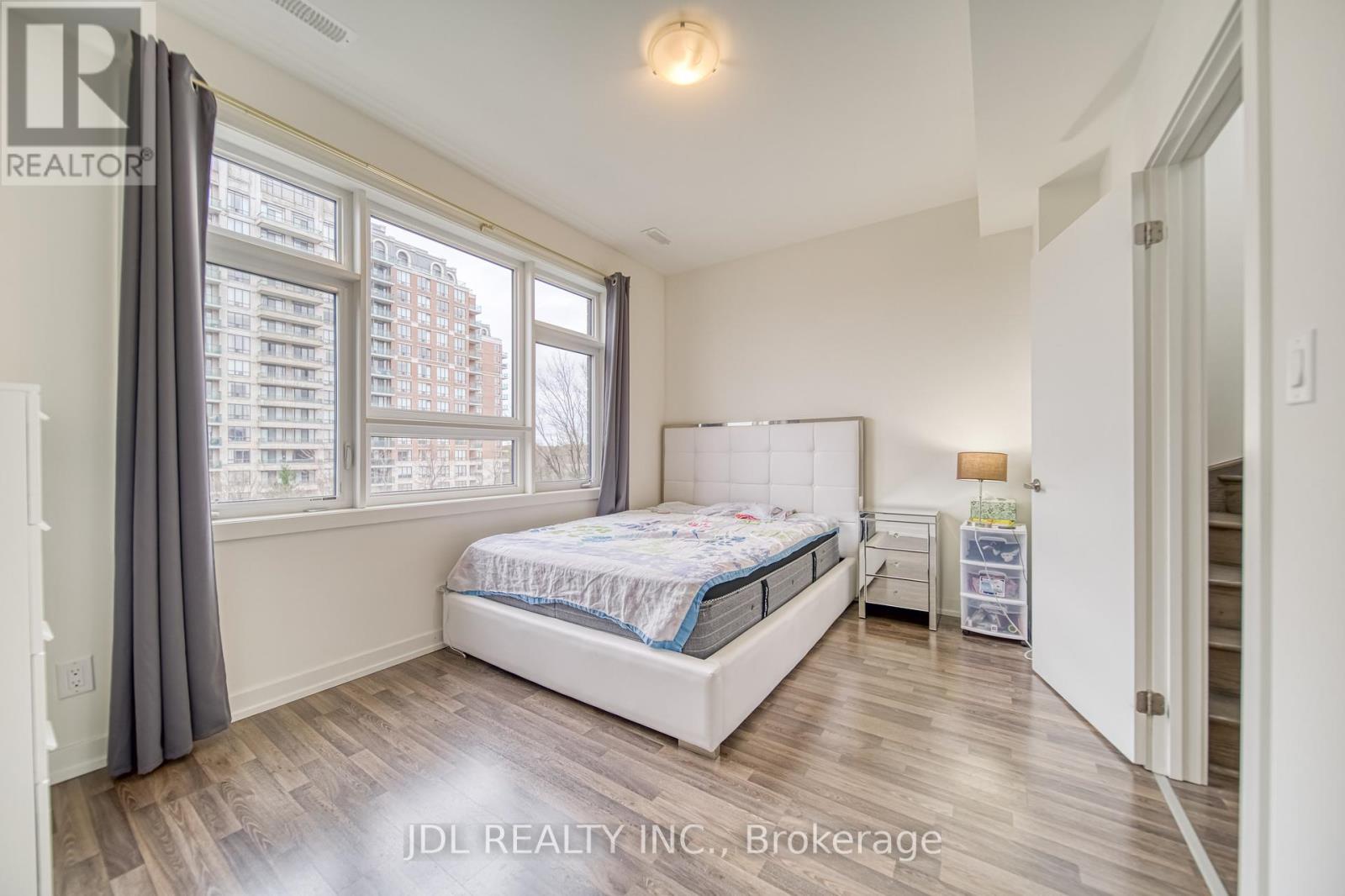 #118 370 D RED MAPLE ROAD - 23