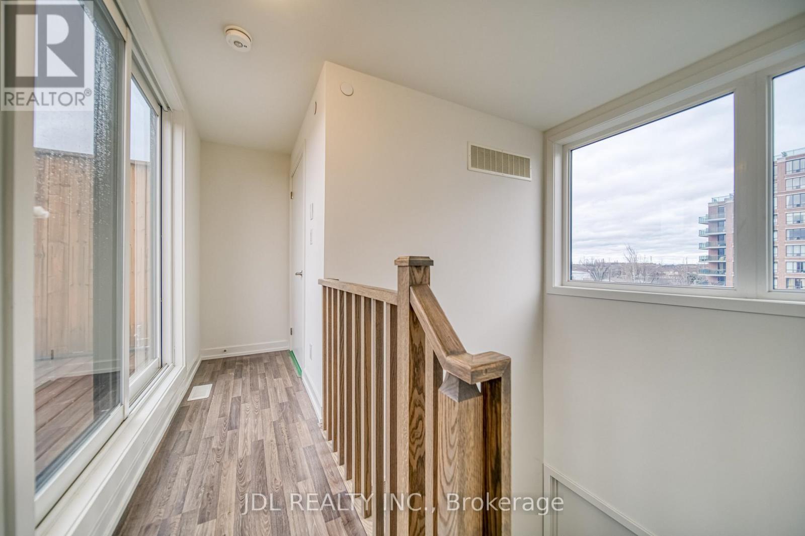 #118 370 D RED MAPLE ROAD - 28