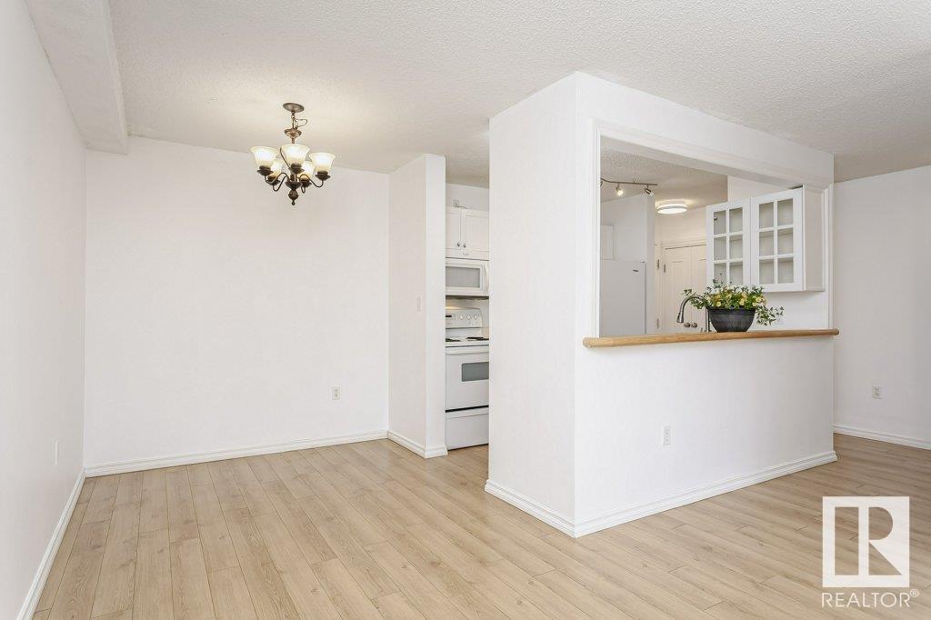 Photo 10 of 140 10636 120 St Nw, Edmonton AB