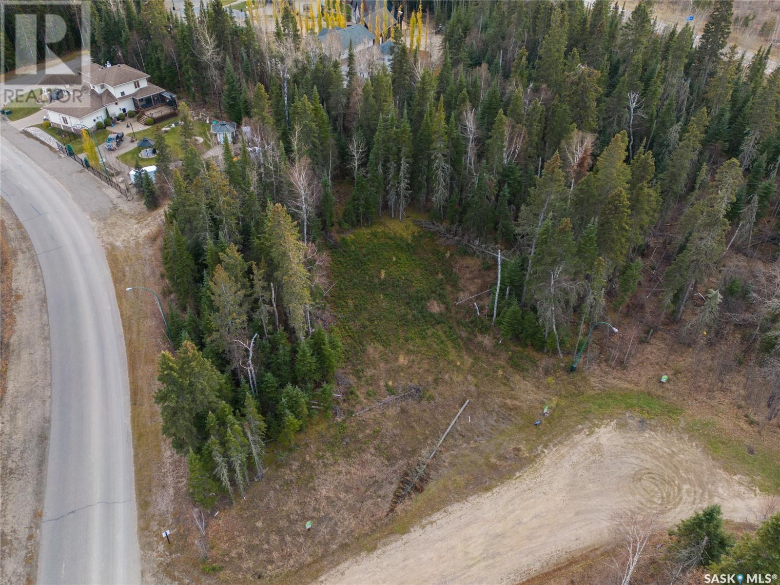 Photo 4 of 105 Estates Drive, Elk Ridge SK