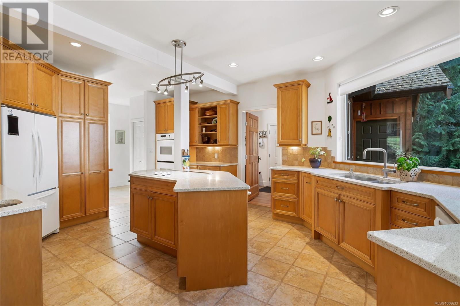 6730 East Sooke Rd, Sooke