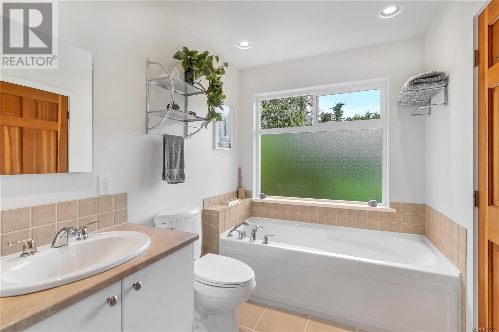 6730 East Sooke Rd, Sooke