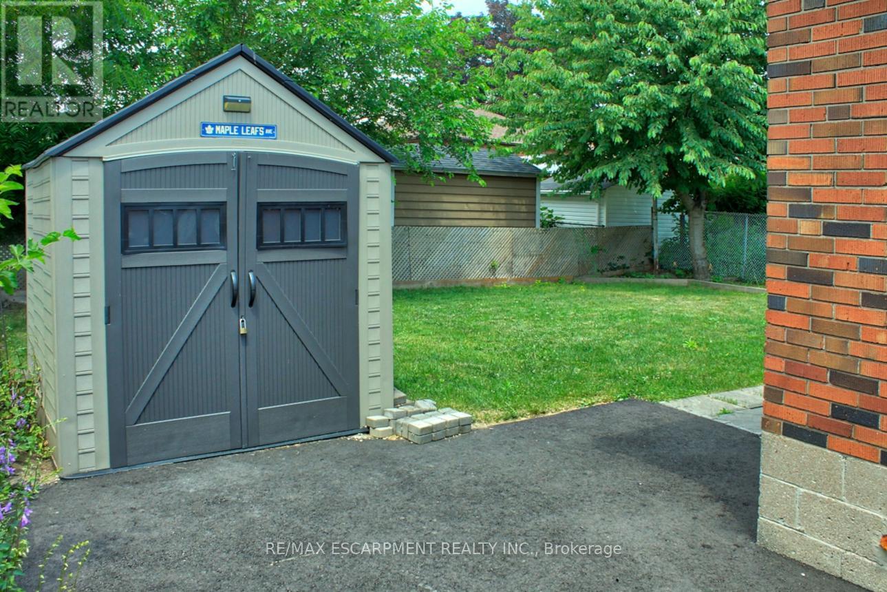 Photo 15 of 1 176 East 32nd Street, Hamilton ON
