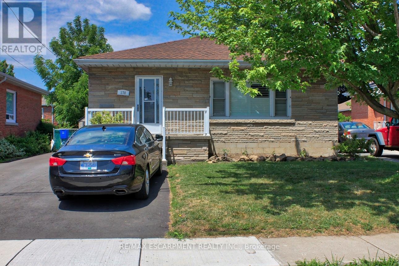 Photo 2 of 1 176 East 32nd Street, Hamilton ON