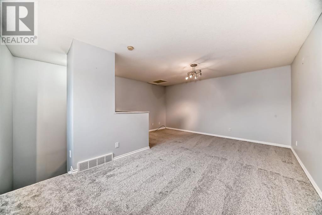 Single Family House for Sale in    Street NW Rosedale Calgary 