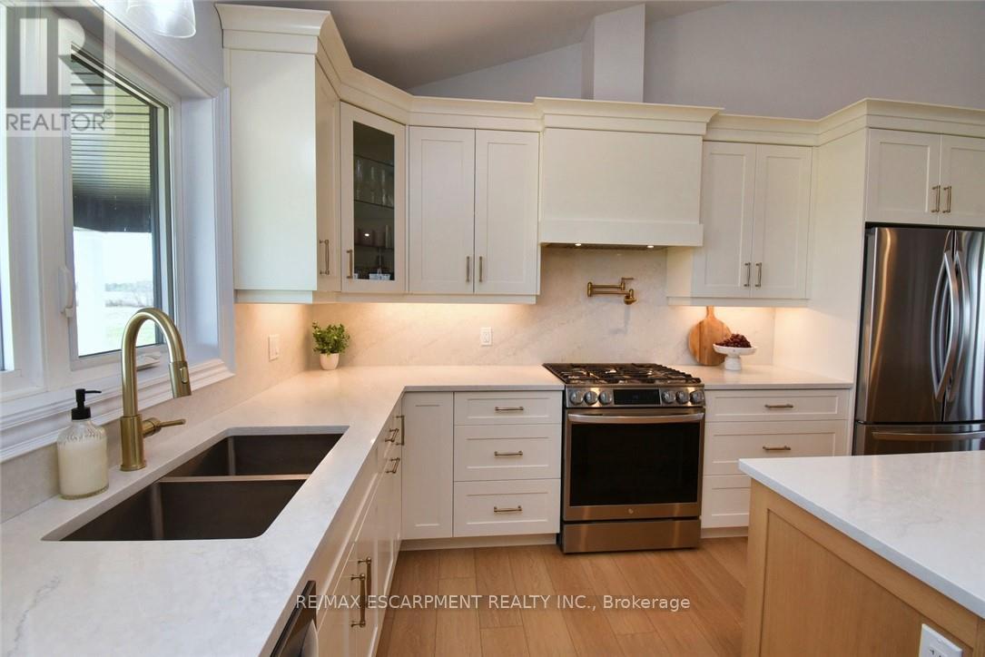 Photo 41 of 1294 Concession 1 Road S, Haldimand ON