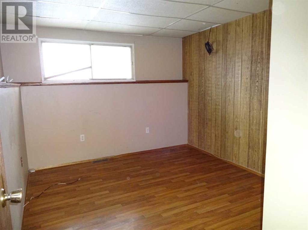 Single Family House 4 Level for Sale in  Abadan Crescent NE Abbeydale Calgary 