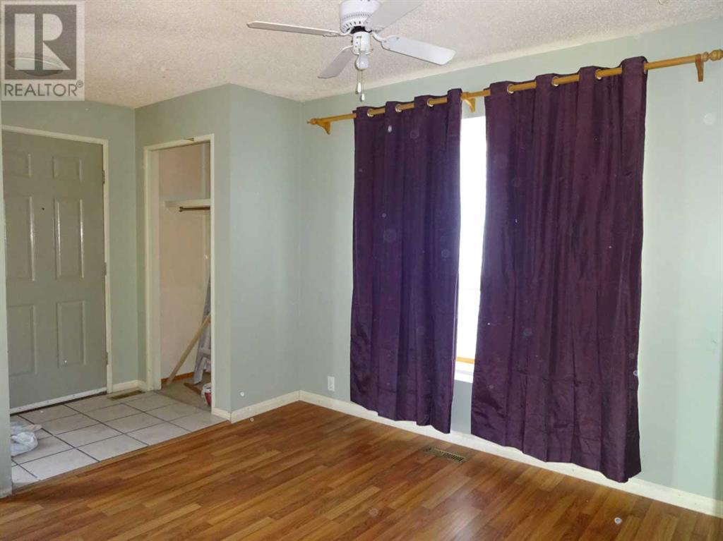 Single Family House 4 Level for Sale in  Abadan Crescent NE Abbeydale Calgary 