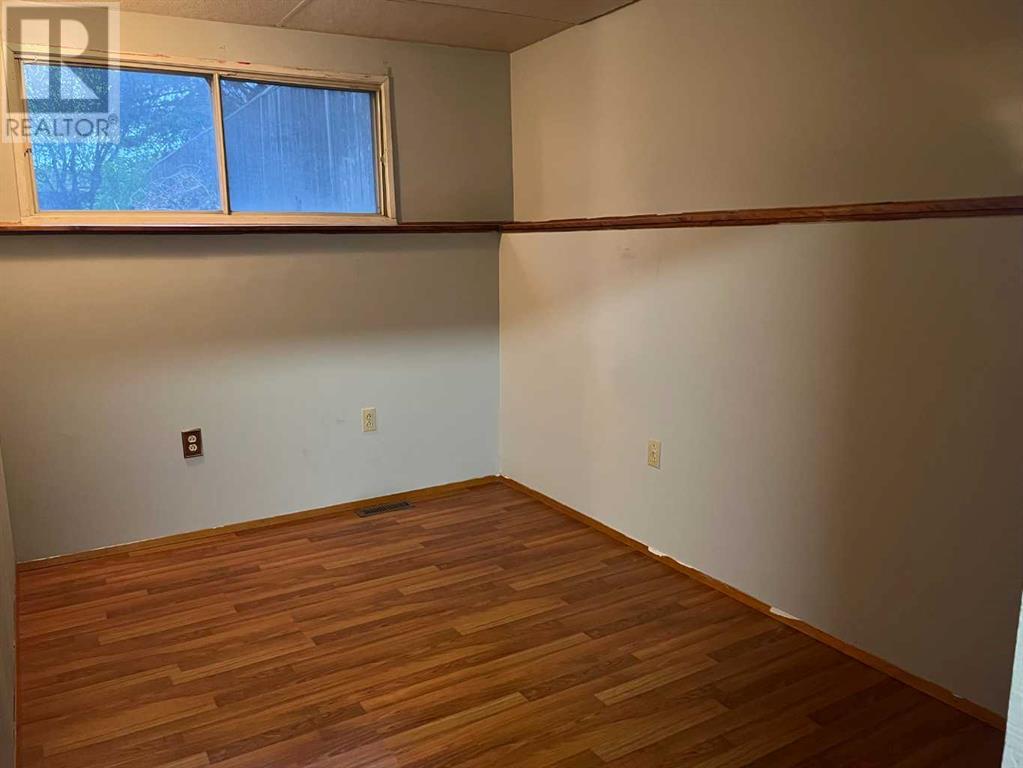 Single Family House 4 Level for Sale in  Abadan Crescent NE Abbeydale Calgary 