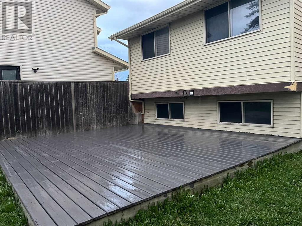 Single Family House 4 Level for Sale in  Abadan Crescent NE Abbeydale Calgary 