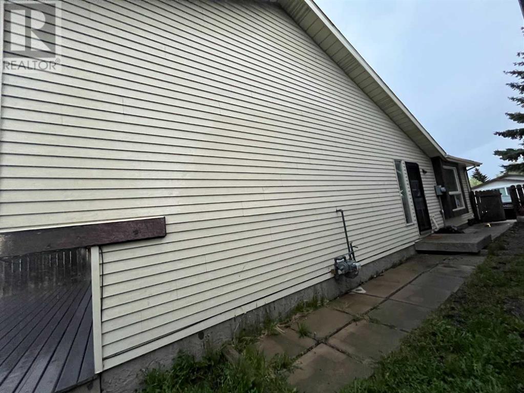 Single Family House 4 Level for Sale in  Abadan Crescent NE Abbeydale Calgary 