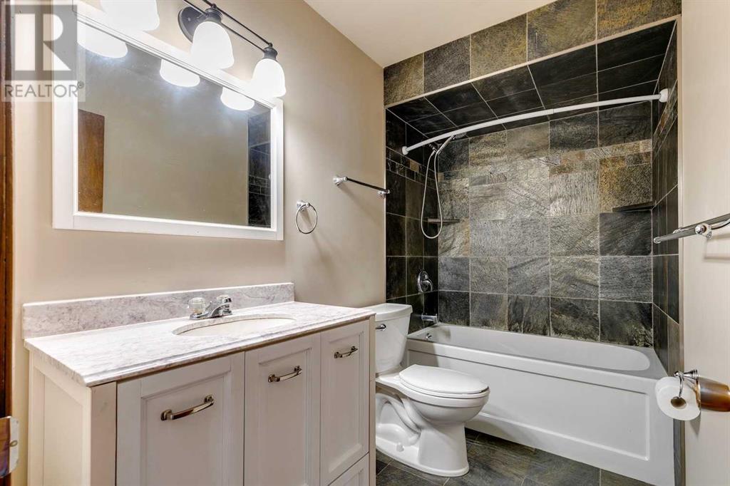 Single Family House Bi-level for Sale in  Canfield Way SW Canyon Meadows Calgary 