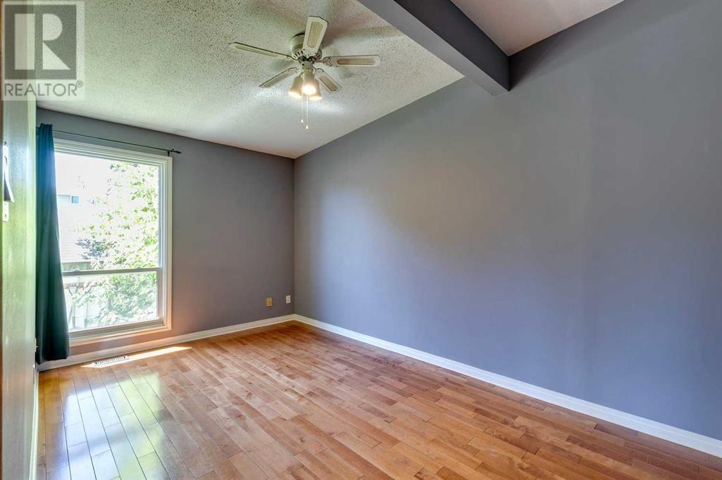 Single Family House Bi-level for Sale in  Canfield Way SW Canyon Meadows Calgary 