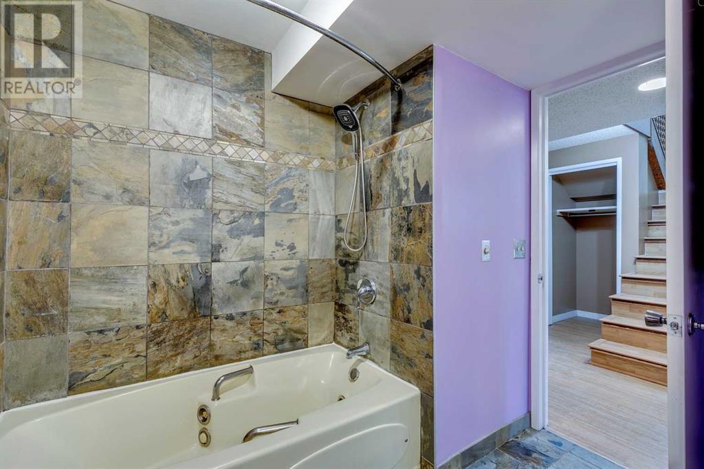 Single Family House Bi-level for Sale in  Canfield Way SW Canyon Meadows Calgary 