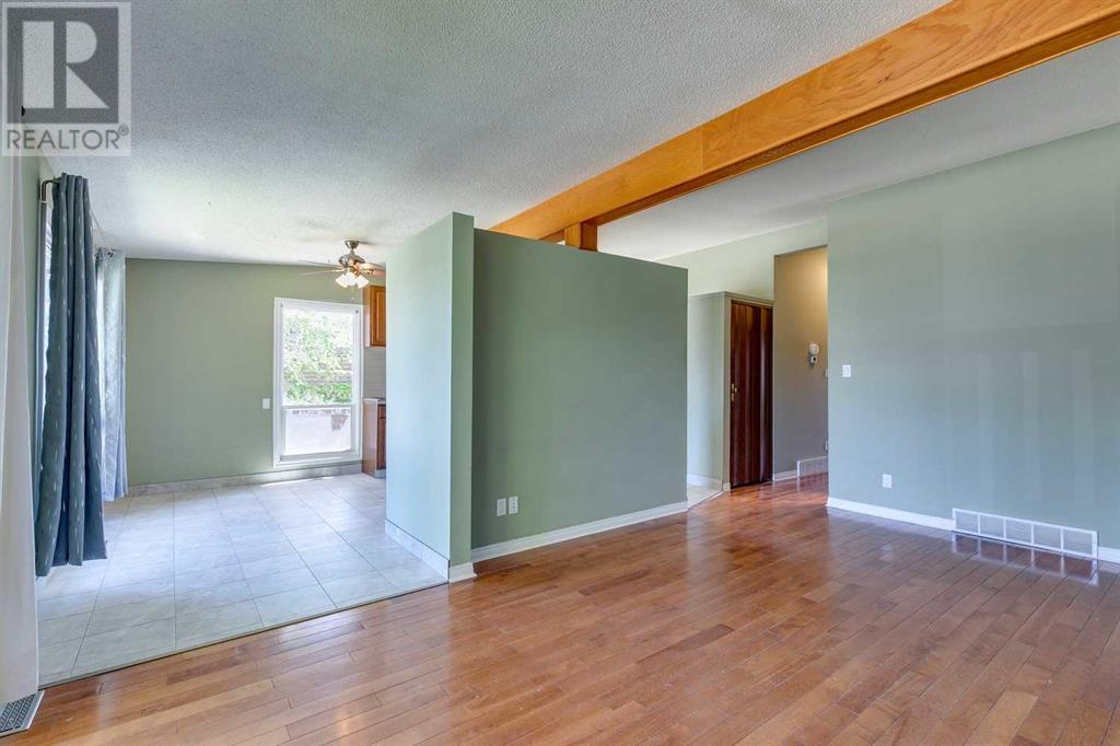 Single Family House Bi-level for Sale in  Canfield Way SW Canyon Meadows Calgary 