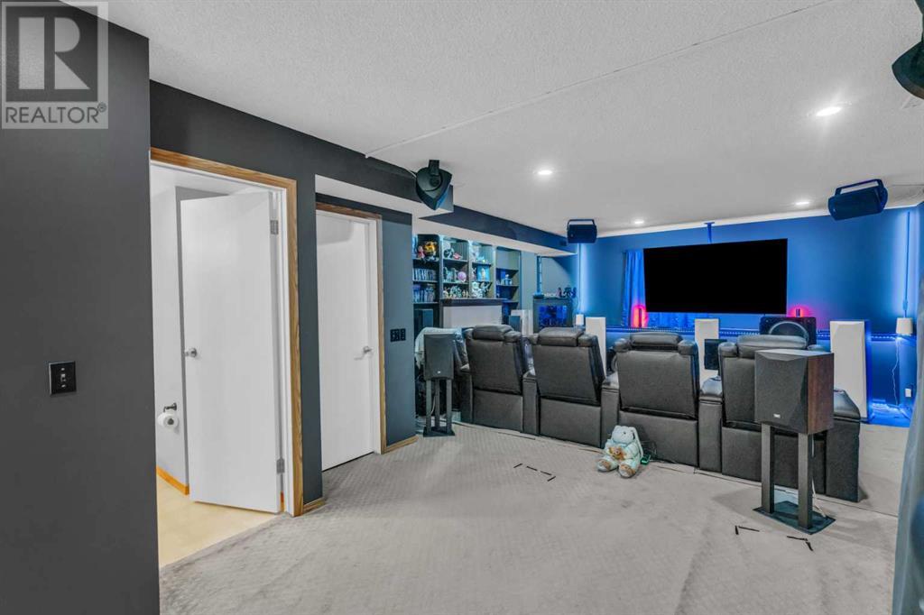 Single Family House 4 Level for Sale in  Erin Green Mews SE Erin Woods Calgary 