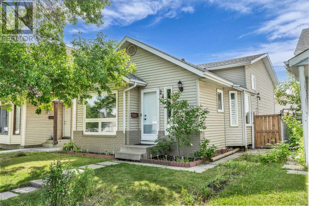 24 Erin Green Mews SE, Calgary, Alberta