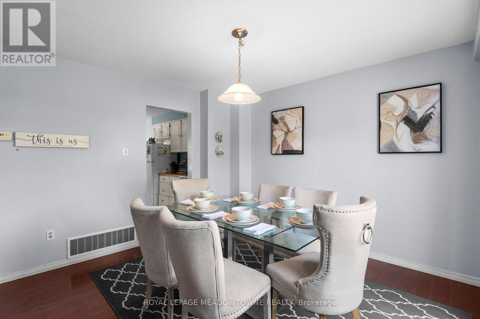Photo 10 of 6058 Starfield Crescent, Mississauga ON