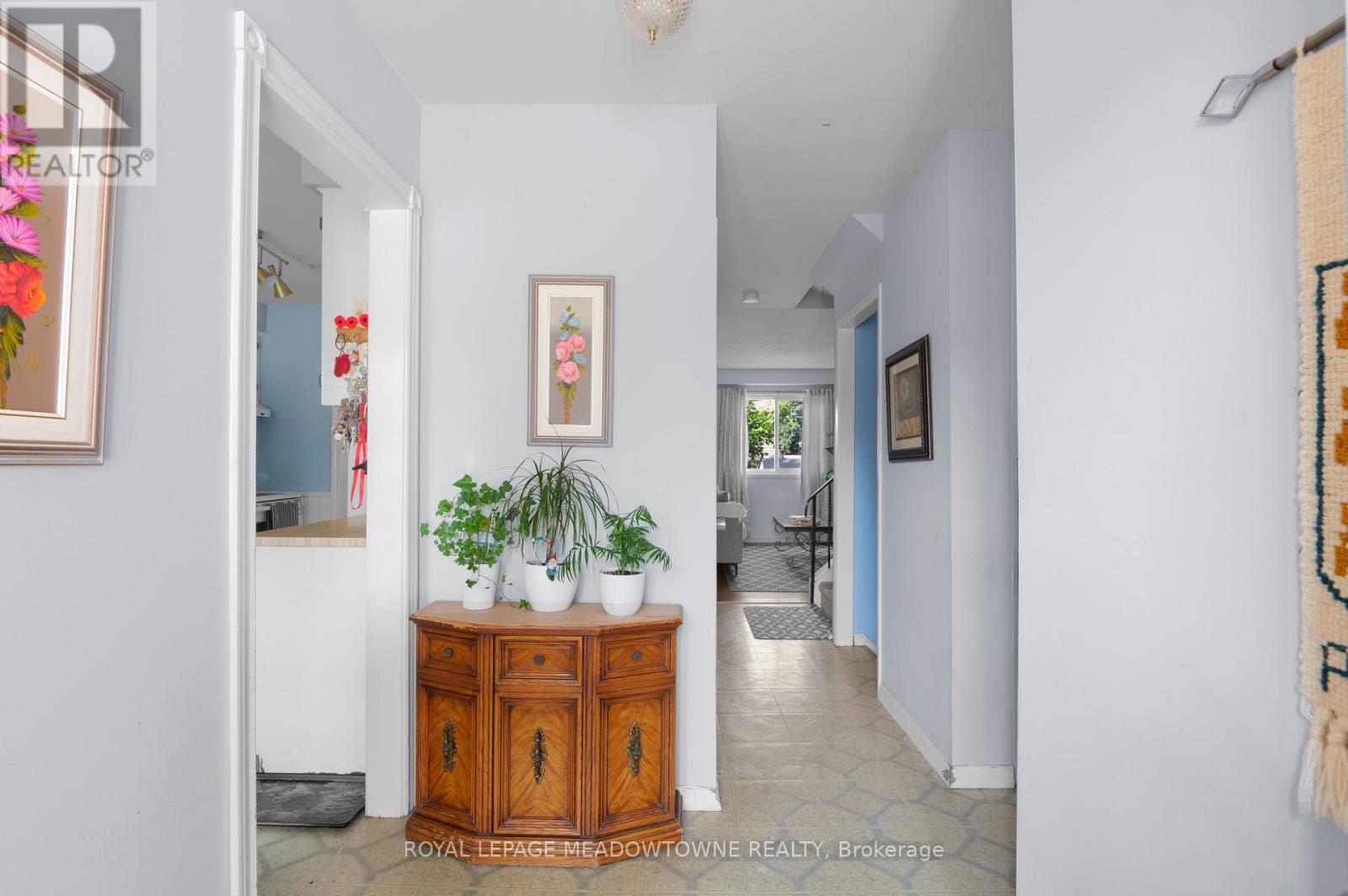 Photo 11 of 6058 Starfield Crescent, Mississauga ON