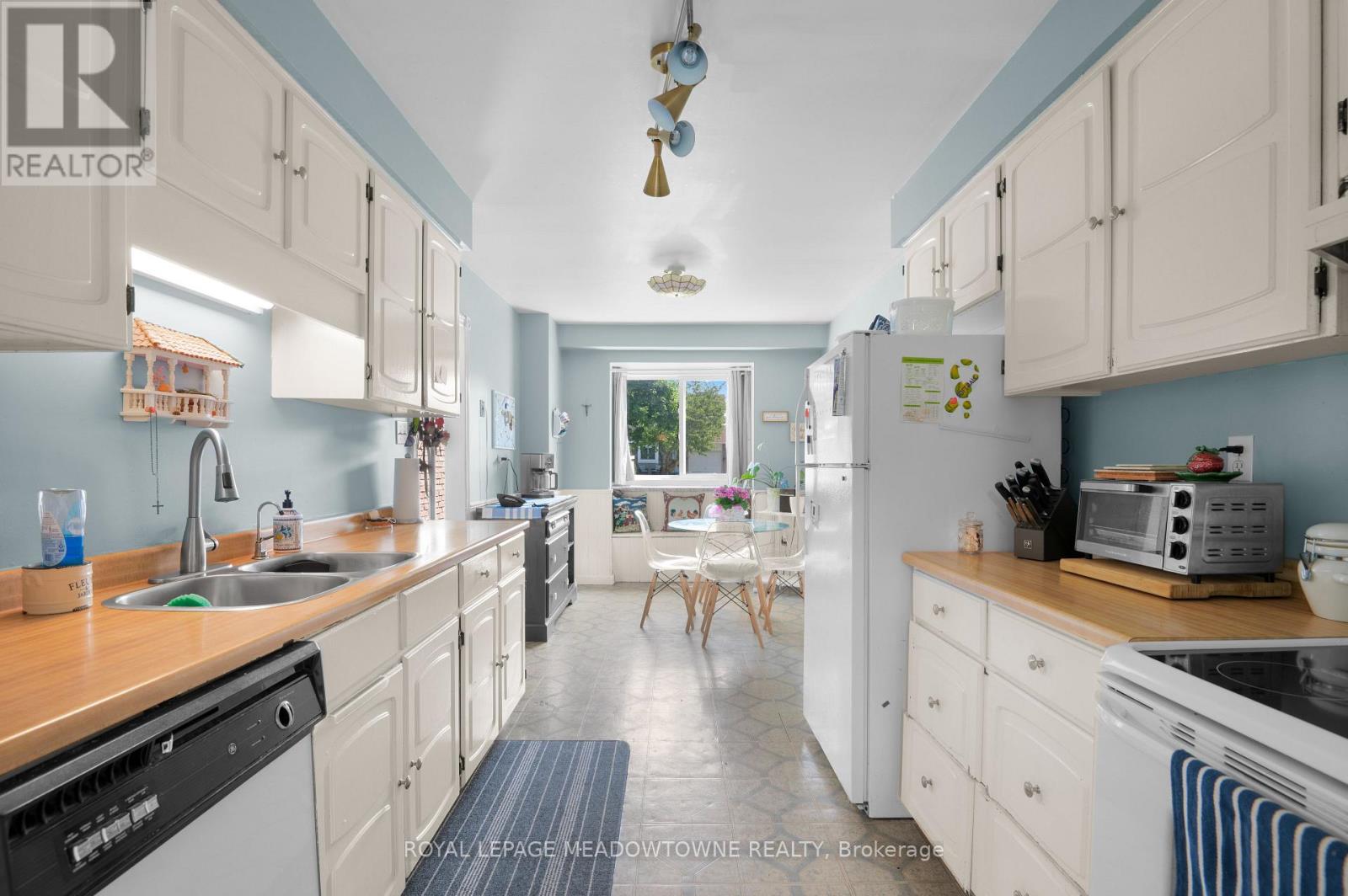 Photo 15 of 6058 Starfield Crescent, Mississauga ON