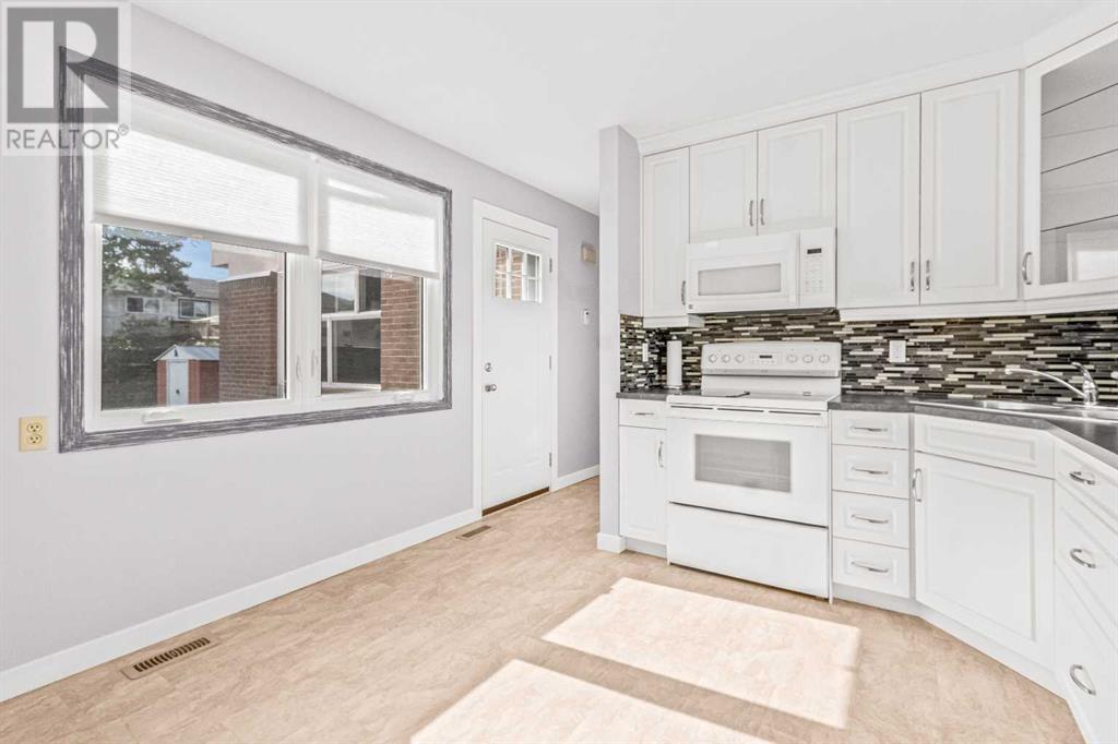 Single Family House for Sale in  Fonda Way SE Forest Heights Calgary 