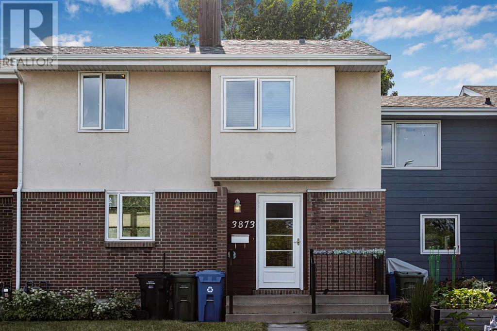 Single Family House for Sale in  Fonda Way SE Forest Heights Calgary 