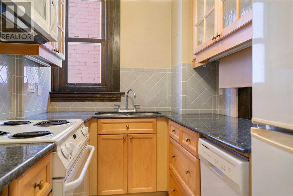 Single Family House for Sale in    Avenue SW Lower Mount Royal Calgary 