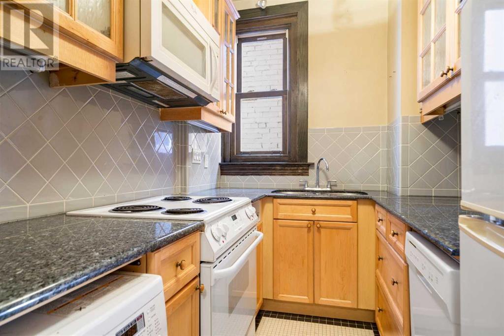 Single Family House for Sale in    Avenue SW Lower Mount Royal Calgary 