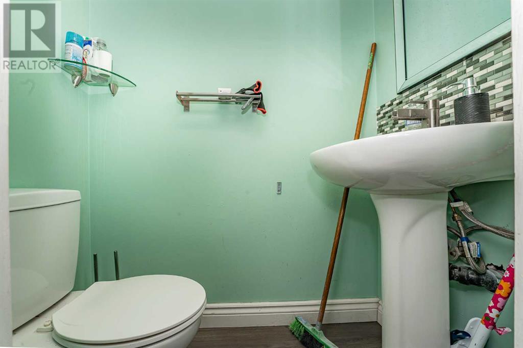 Single Family House for Sale in   Hubalta Road SE Dover Calgary 