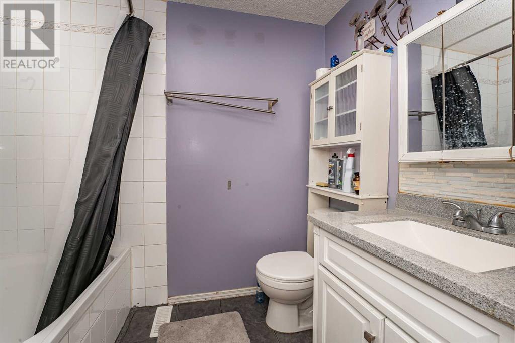 Single Family House for Sale in   Hubalta Road SE Dover Calgary 