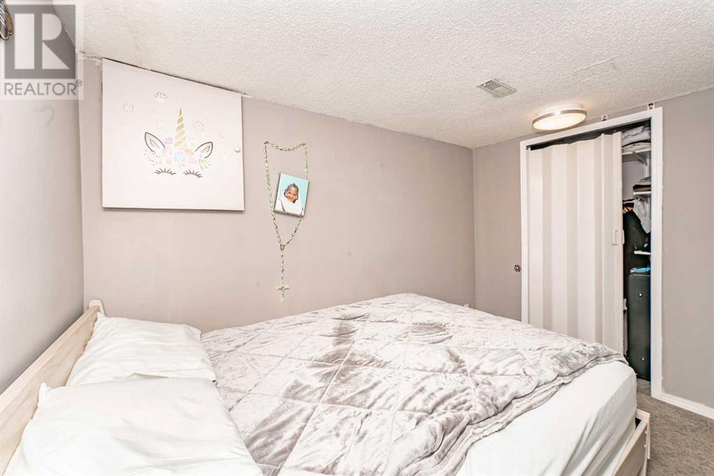 Single Family House for Sale in   Hubalta Road SE Dover Calgary 