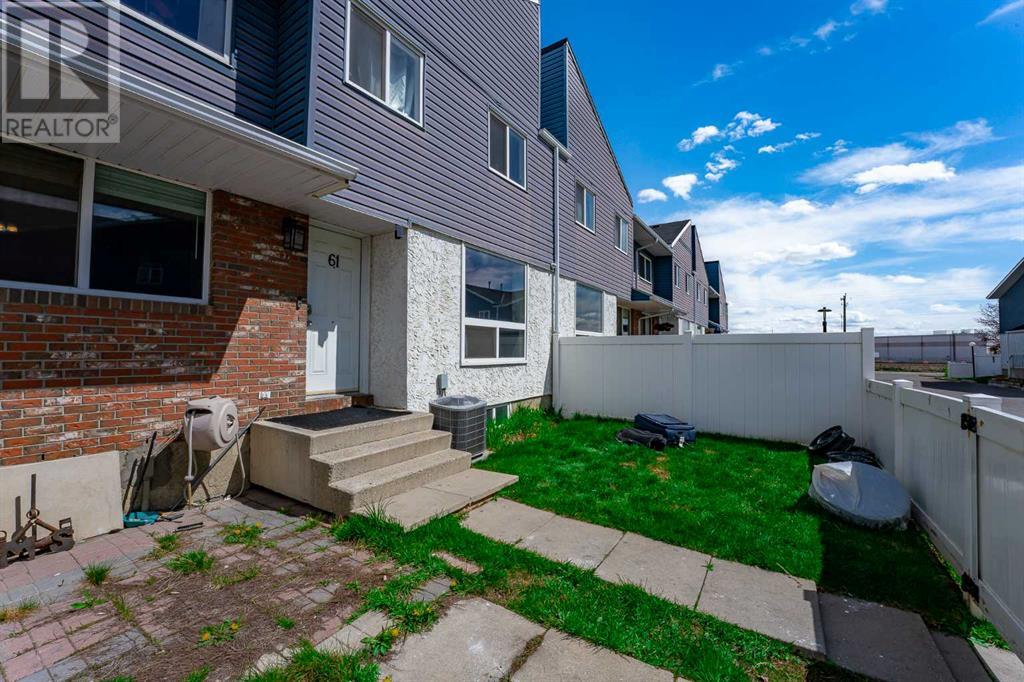 Single Family House for Sale in   Hubalta Road SE Dover Calgary 