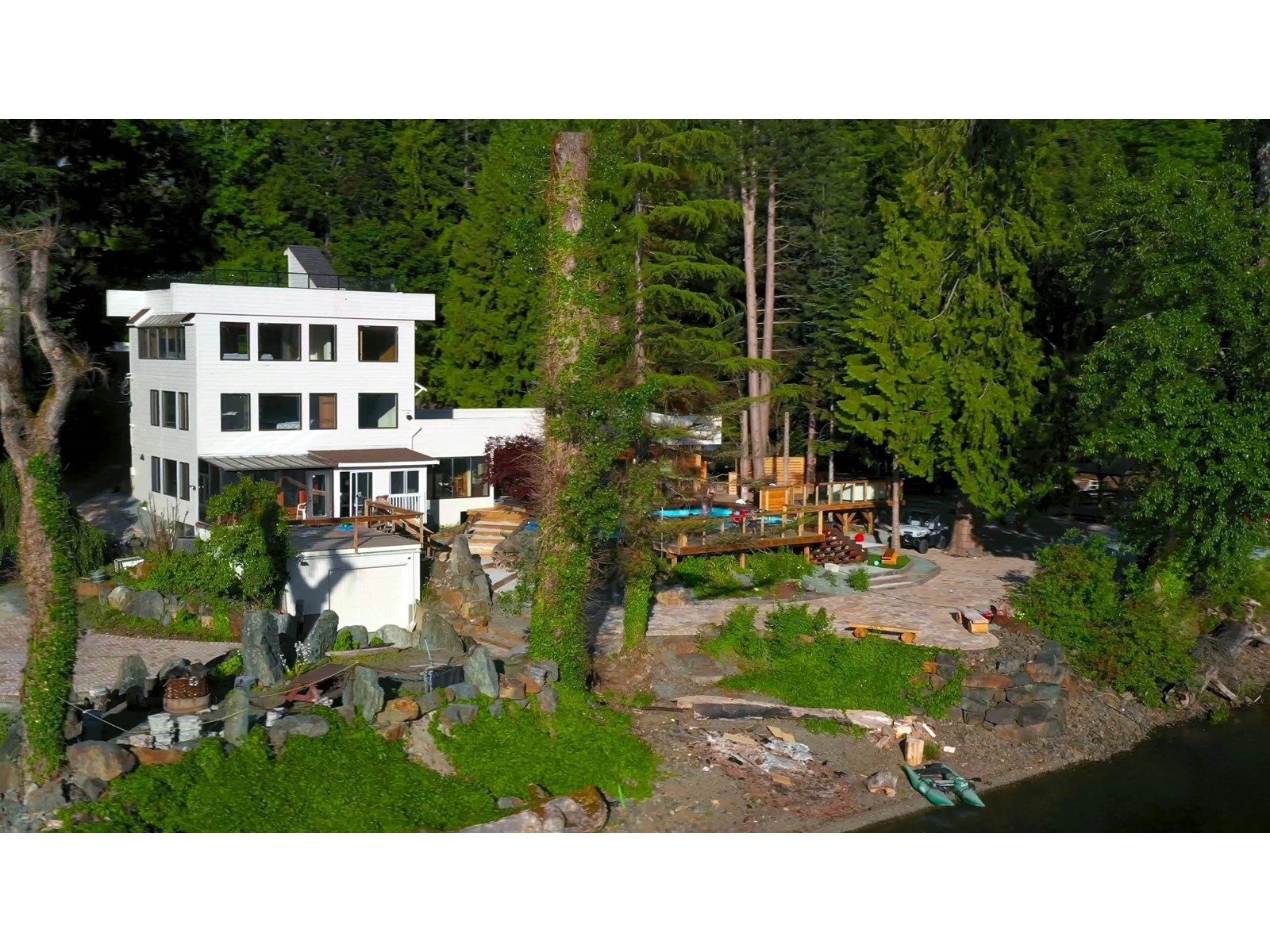 6507 ROCKWELL DRIVE, Harrison Lake, Harrison Hot Springs