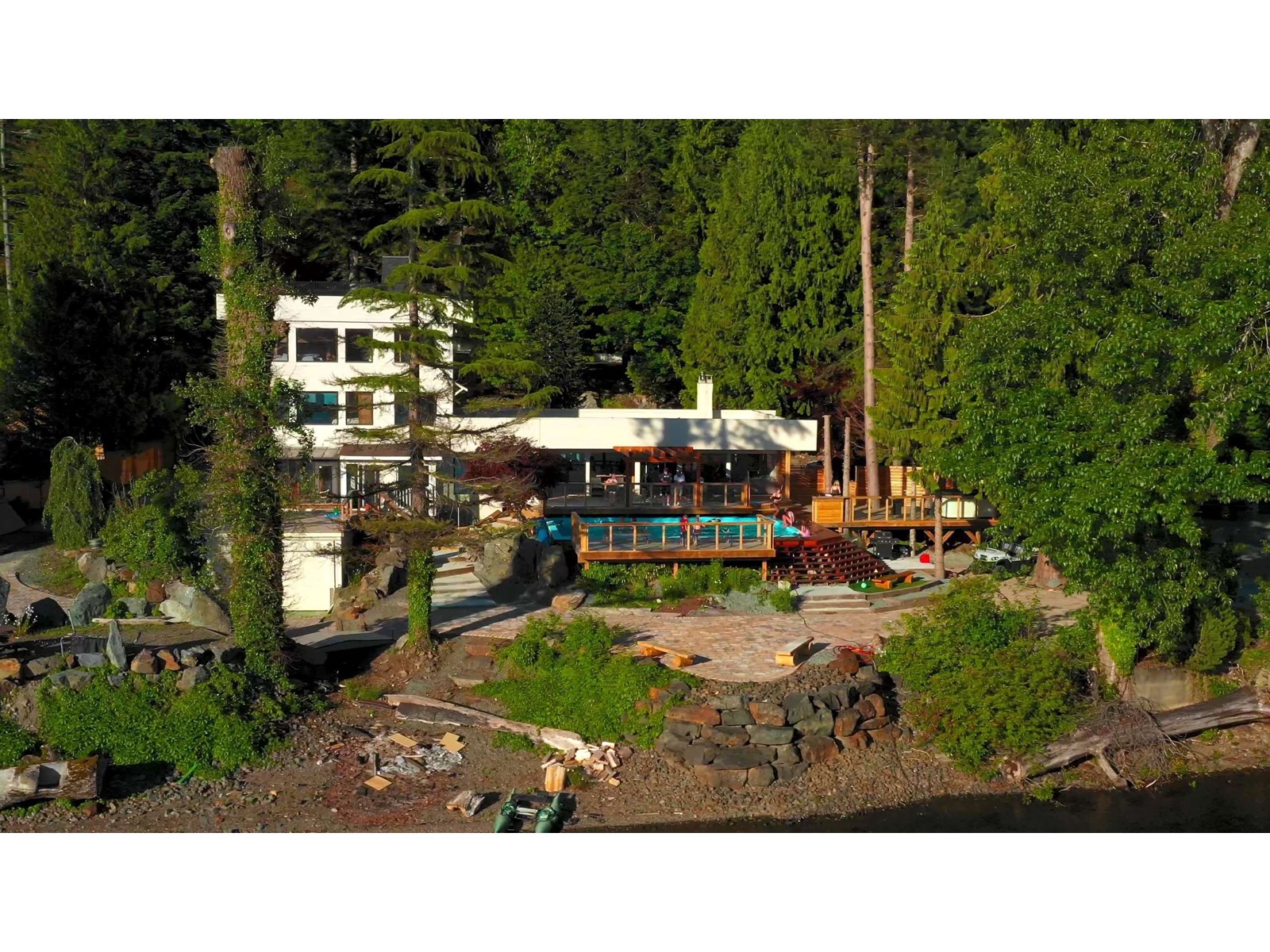6507 ROCKWELL DRIVE, Harrison Lake, Harrison Hot Springs