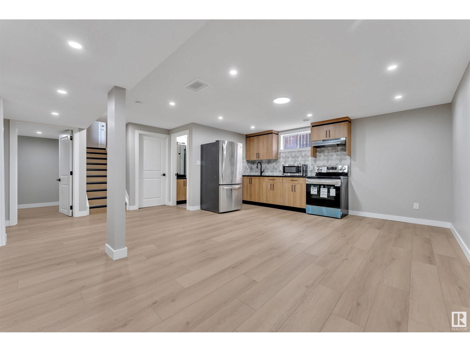 Photo 15 of 6307 20 Av Nw, Edmonton AB