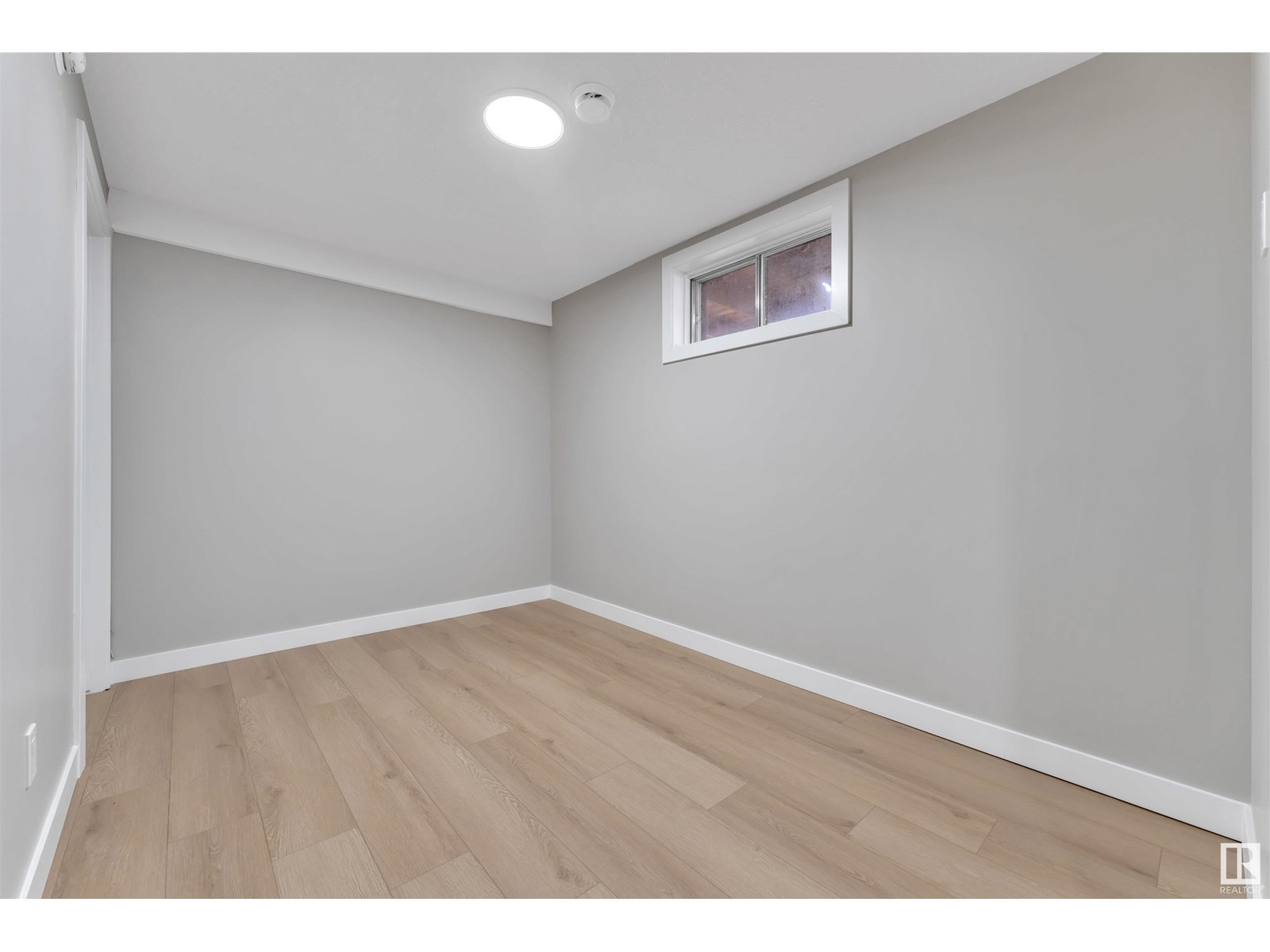 Photo 2 of 6307 20 Av Nw, Edmonton AB