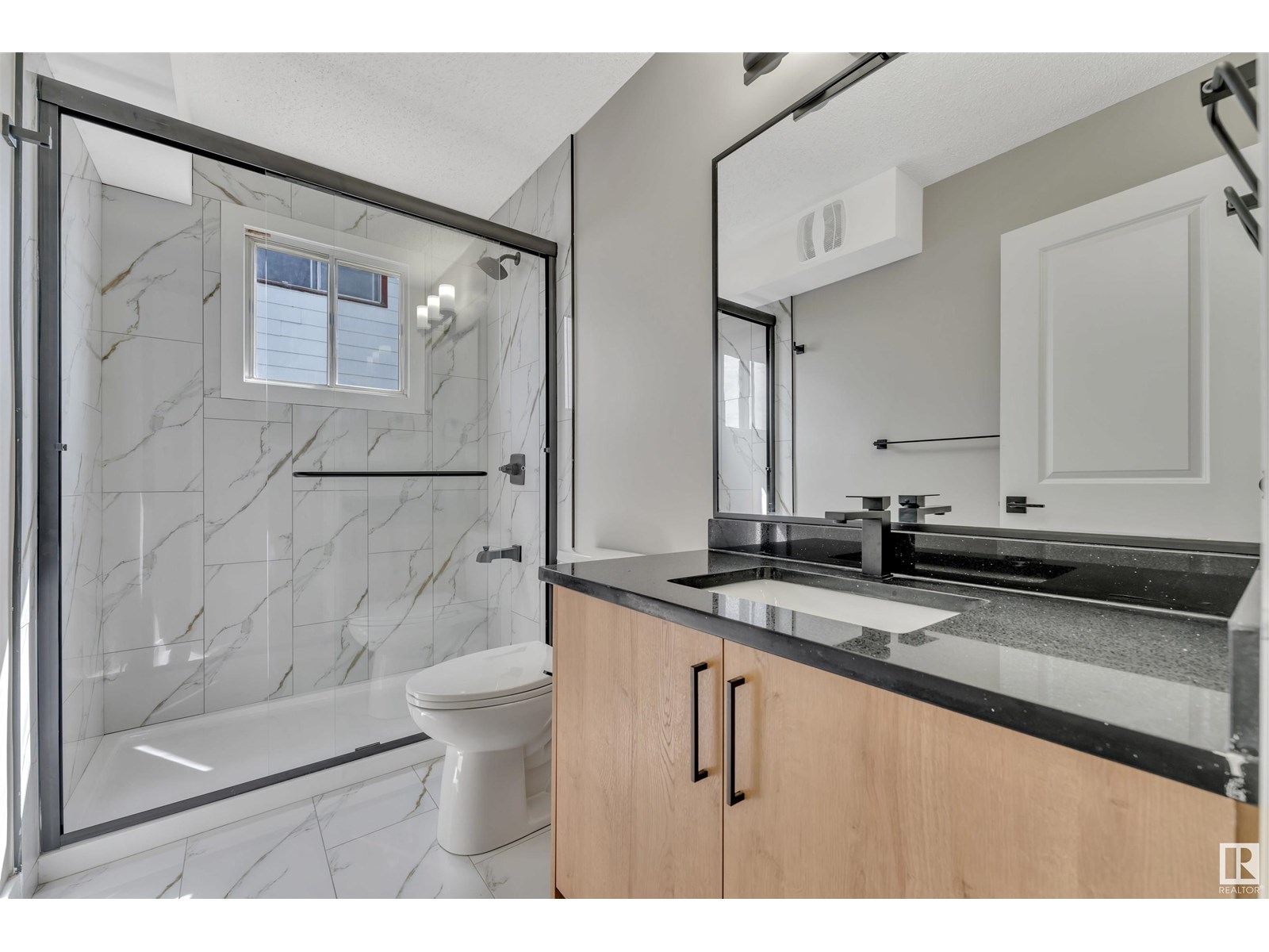 Photo 21 of 6307 20 Av Nw, Edmonton AB