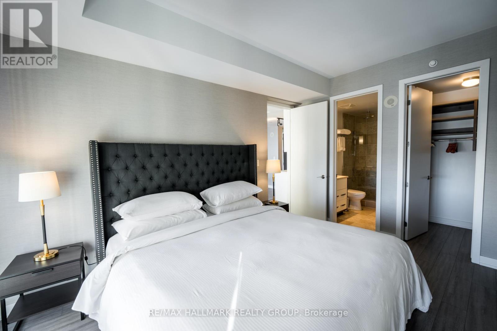 Photo 10 of 1805 111 Champagne Avenue, Ottawa ON