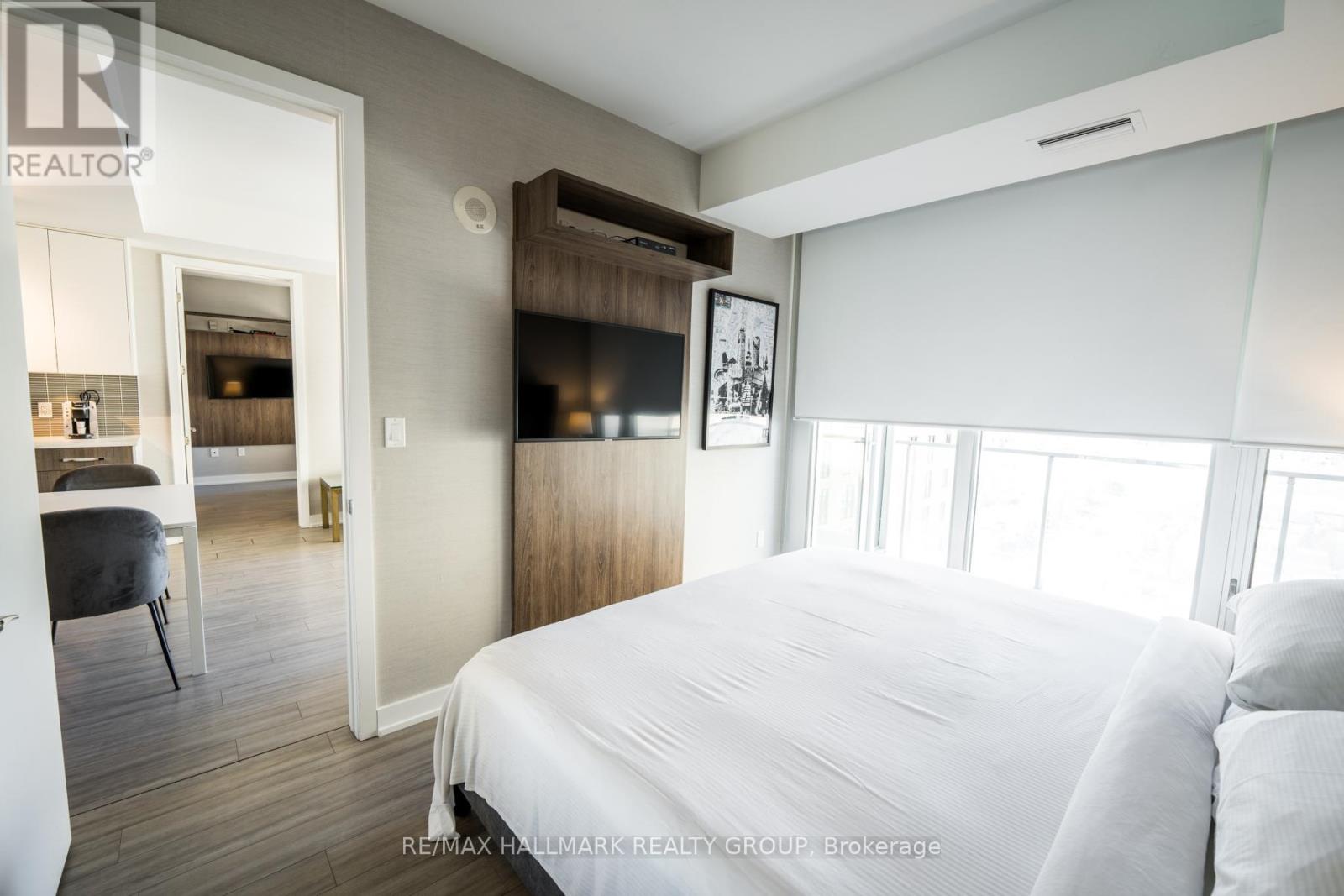 Photo 14 of 1805 111 Champagne Avenue, Ottawa ON