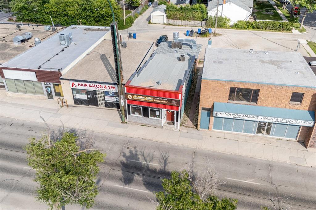 Photo 4 of 839 Henderson Highway, Winnipeg MB