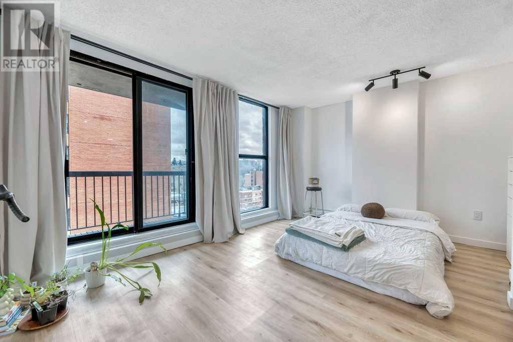Single Family House Loft for Sale in    Avenue SW Chinatown Calgary 