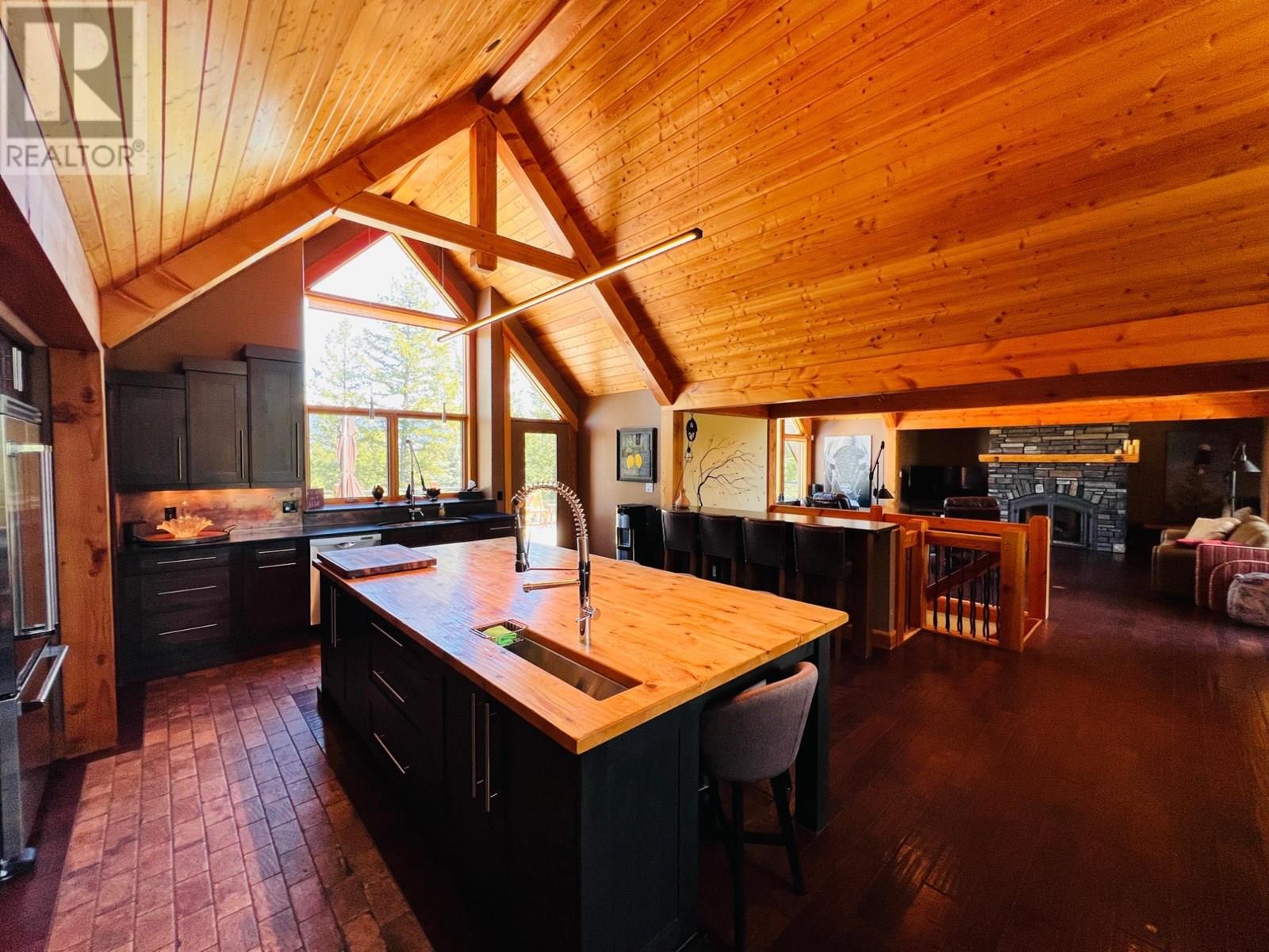 Photo 13 of 2557 Ledgerock Ridge, Invermere BC