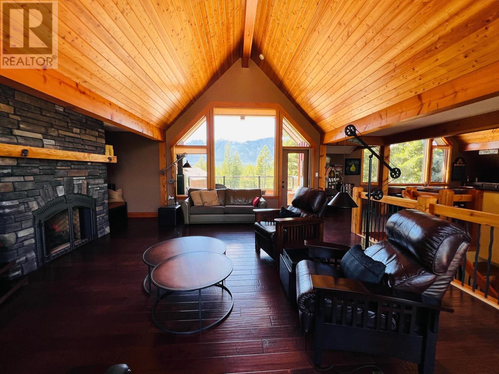 Photo 33 of 2557 Ledgerock Ridge, Invermere BC