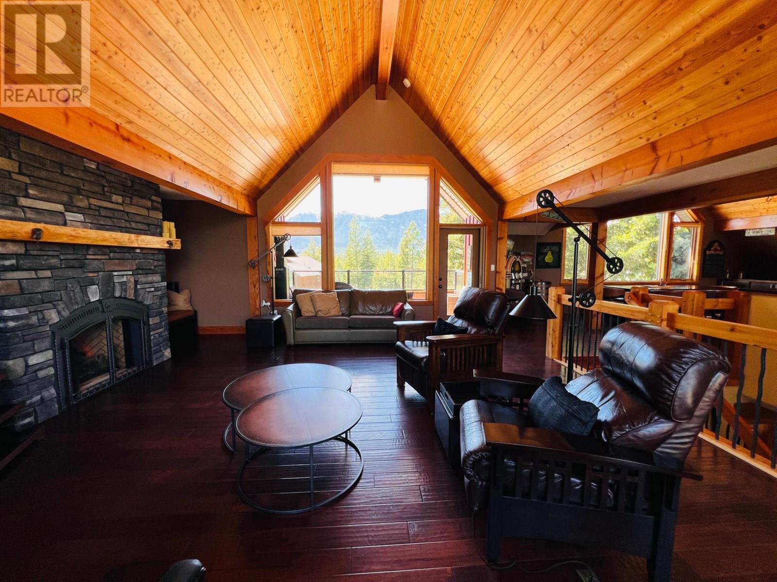 Photo 32 of 2557 Ledgerock Ridge, Invermere BC