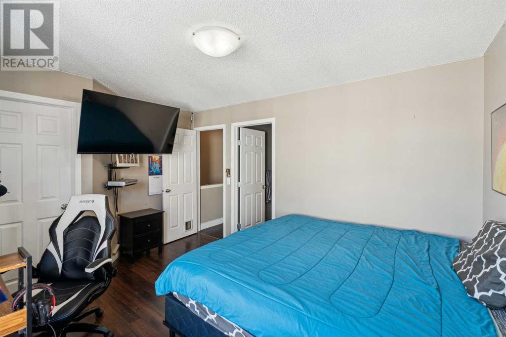 Single Family House for Sale in  New Brighton Gardens SE New Brighton Calgary 