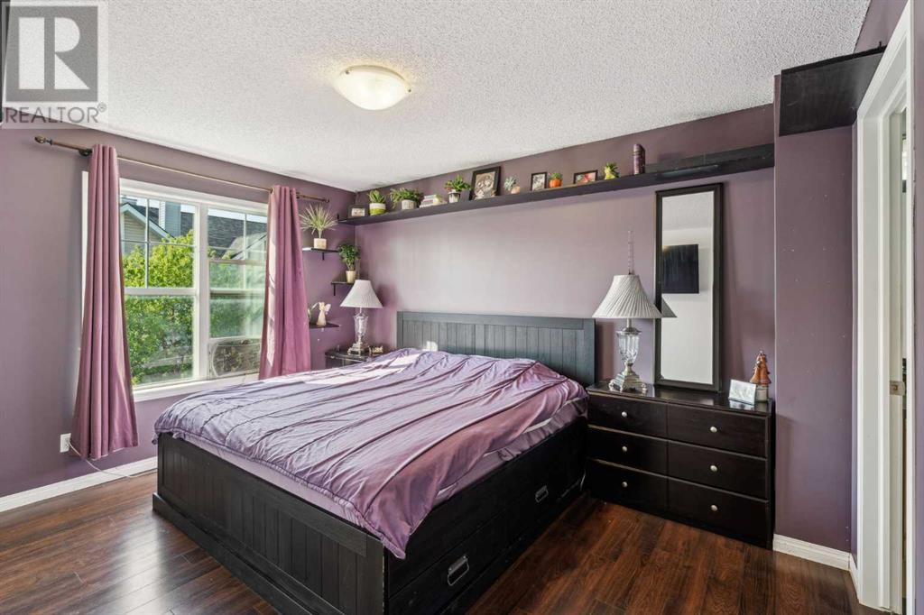 Single Family House for Sale in  New Brighton Gardens SE New Brighton Calgary 