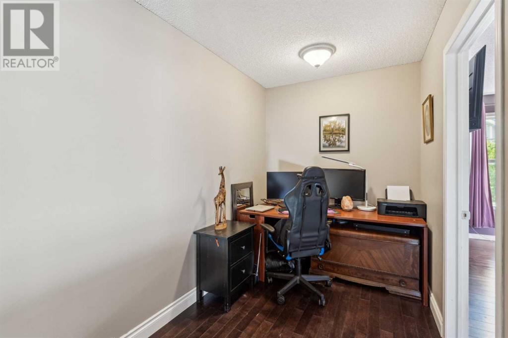 Single Family House for Sale in  New Brighton Gardens SE New Brighton Calgary 