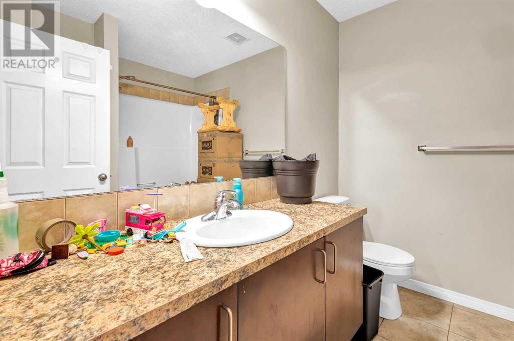 Single Family House for Sale in  covepark Rise NE Coventry Hills Calgary 